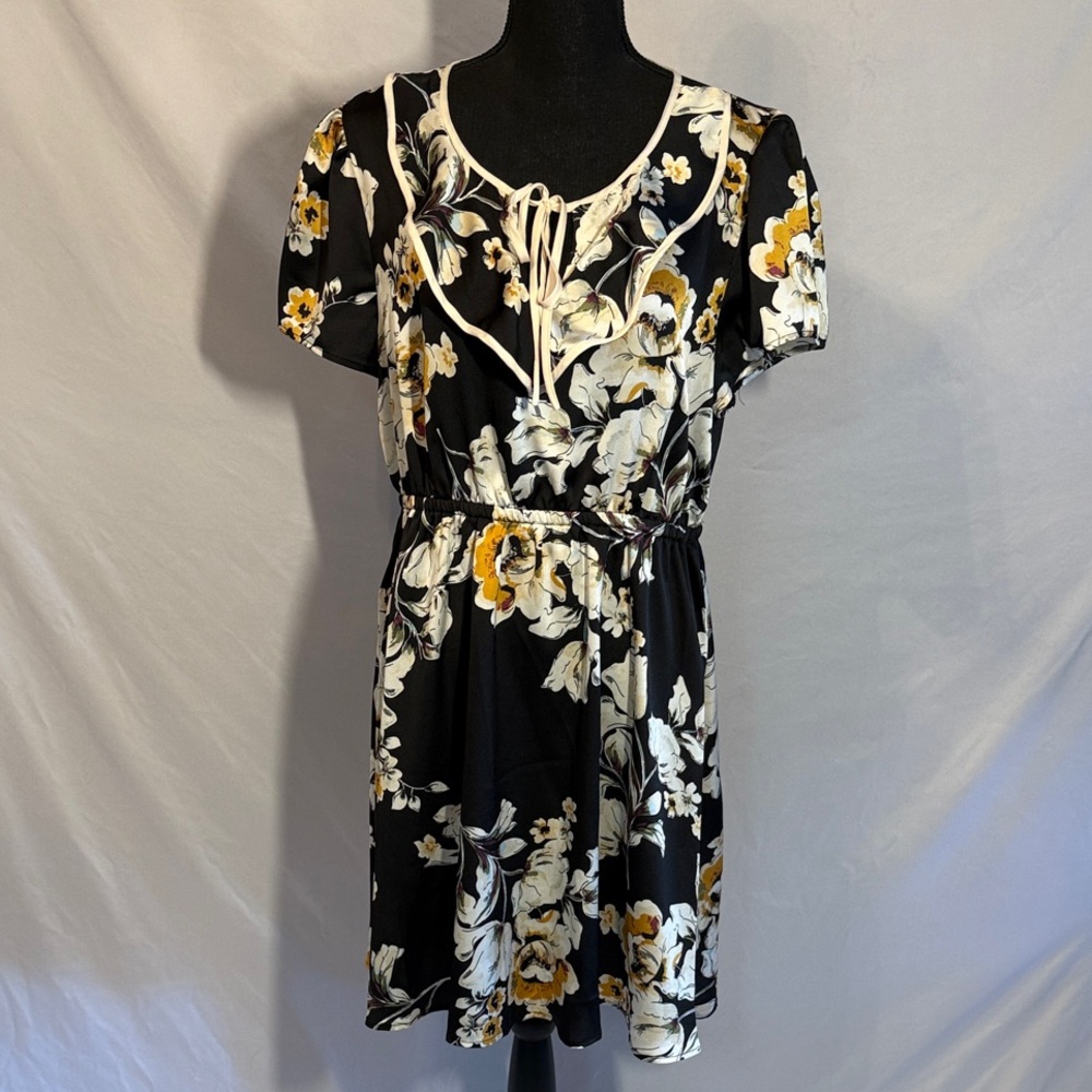 Smak Parlour Floral Black and White Dress Size XL